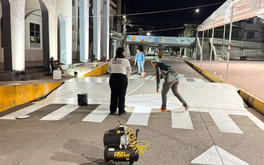 Inician trabajos de balizamiento en cruces peatonales para fortalecer la seguridad vial