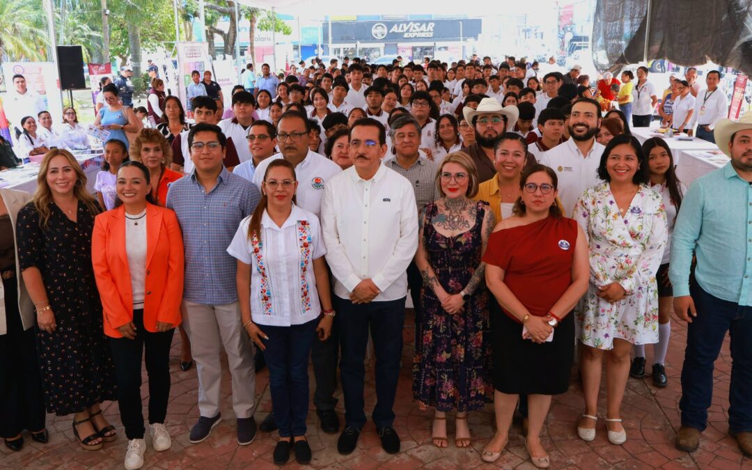 Feria de Servicios “Por Amor a las Mujeres” acerca atención gratuita