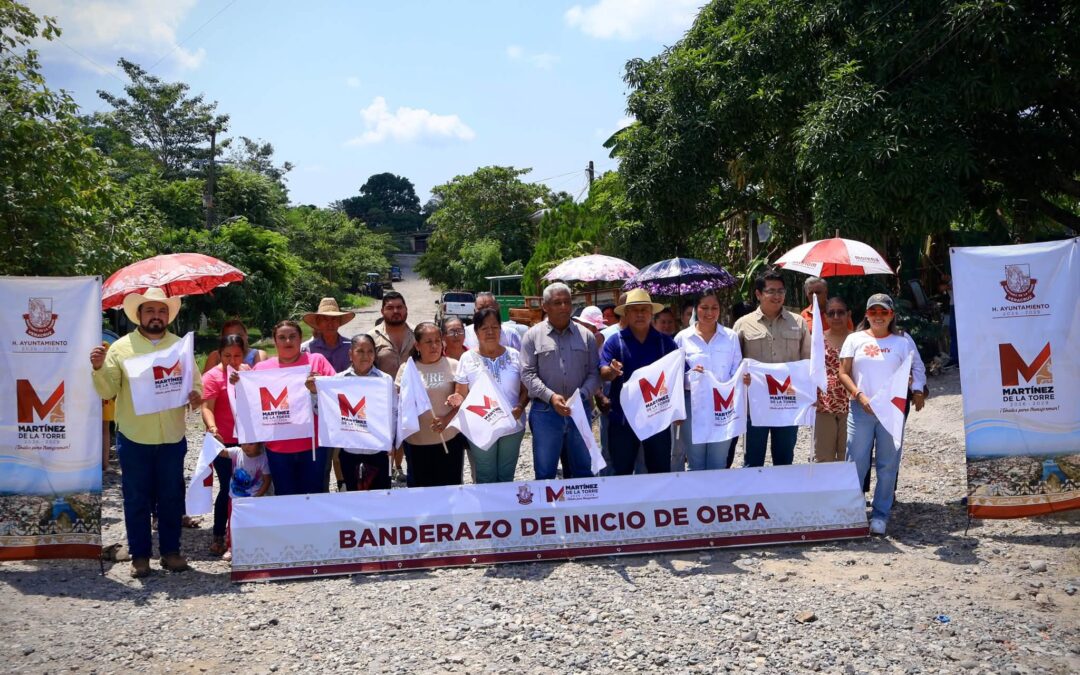 Banderazo de Obra y Supervisión de Caminos Interparcelarios de la Localidad de Manantiales